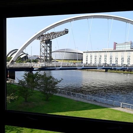 Sec/ Hydro Two Bed Flat With Free Parking And Great View Lejlighed Glasgow Eksteriør billede