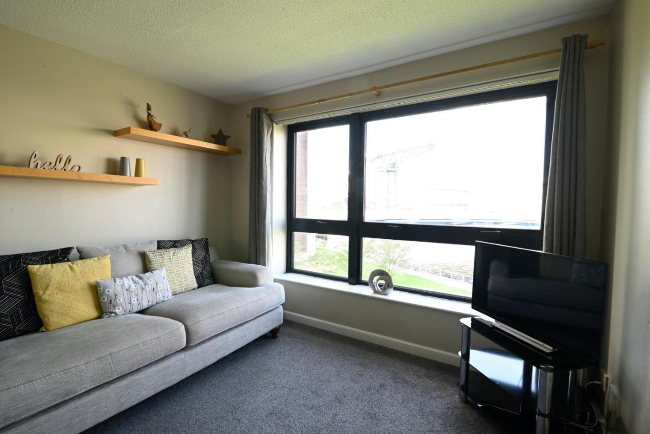 Sec/ Hydro Two Bed Flat With Free Parking And Great View Lejlighed Glasgow Eksteriør billede