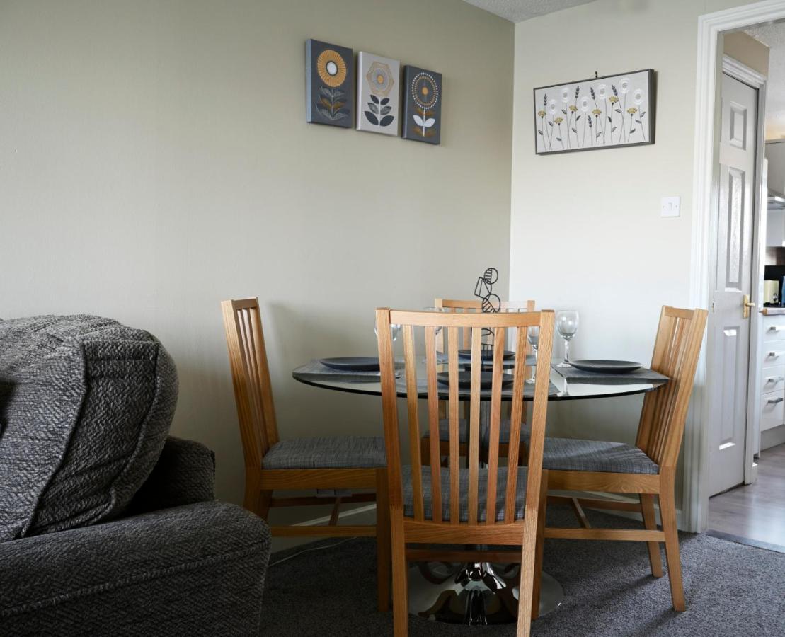 Sec/ Hydro Two Bed Flat With Free Parking And Great View Lejlighed Glasgow Eksteriør billede