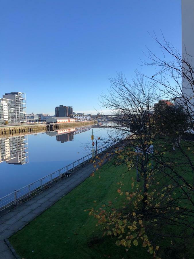 Sec/ Hydro Two Bed Flat With Free Parking And Great View Lejlighed Glasgow Eksteriør billede